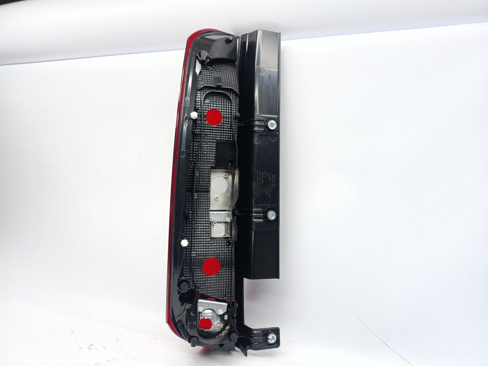 Farolim Tras Direito Fiat Doblo 1P 15-