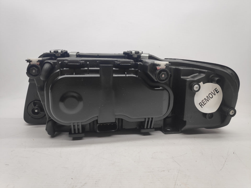 Farol Audi A3 00-03 Direito