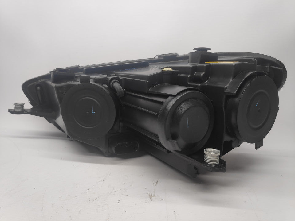 Farol Direito Eletrico Vw Scirocco 08-14 Xenon
