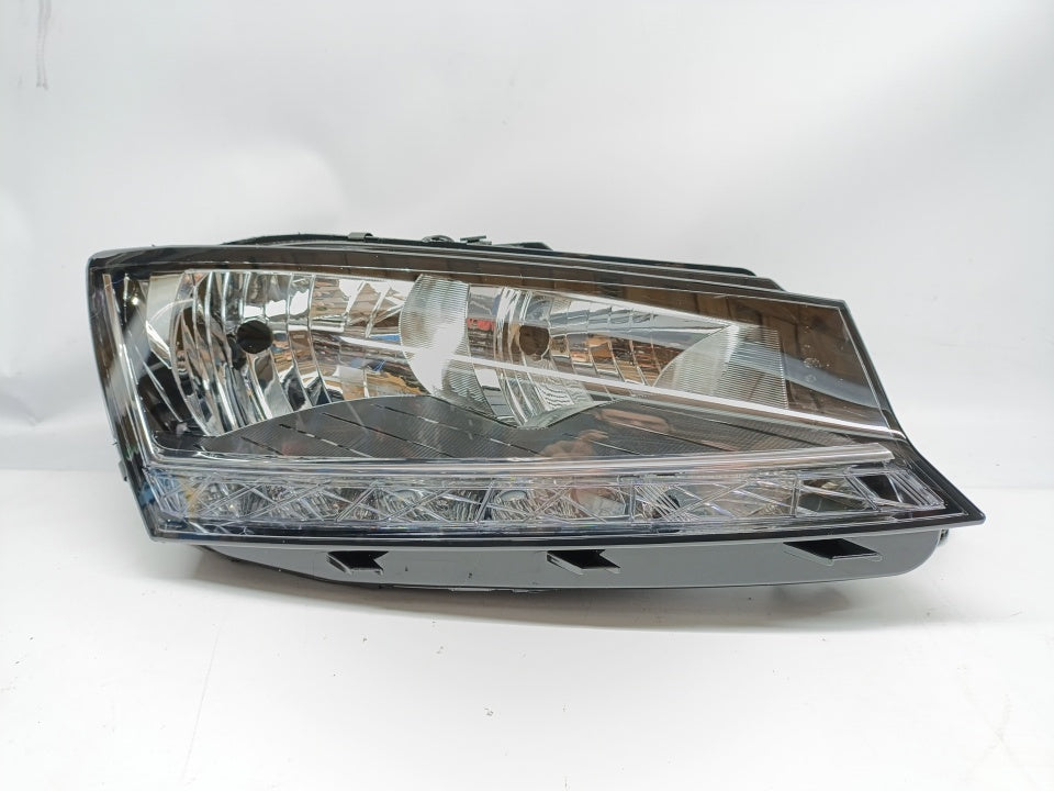 Farol Direito Led Skoda Fabia 18-21