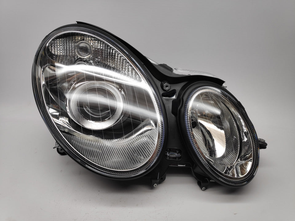 Farol Direito Mercedes W211 E Class 02-06