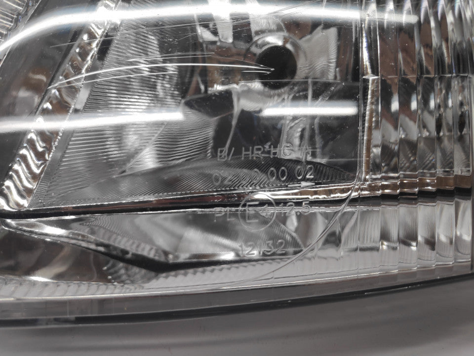 Farol Esquerdo C/ Nevoeiro Vw Passat B5 96-00