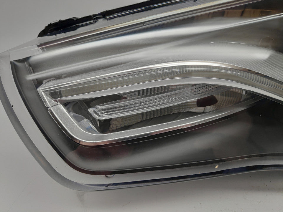 Farol Esquerdo Eletrico Led Audi A1 / Sportback 10-14