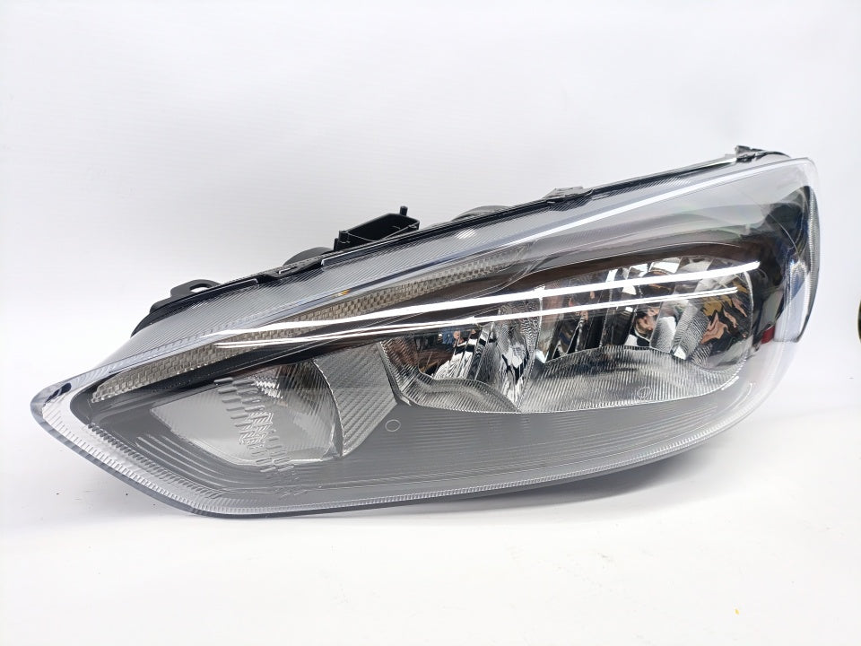 Farol Esquerdo Ford Focus Led 14-17
