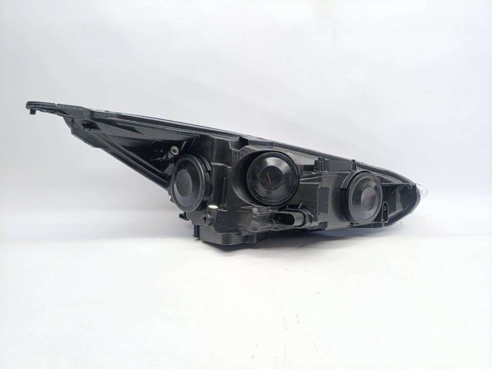 Farol Esquerdo Ford Focus Led 14-17