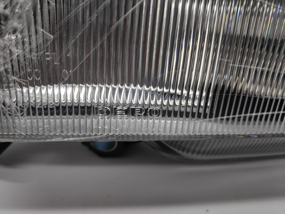 Farol Esquerdo Mercedes W163 M Class 98-01