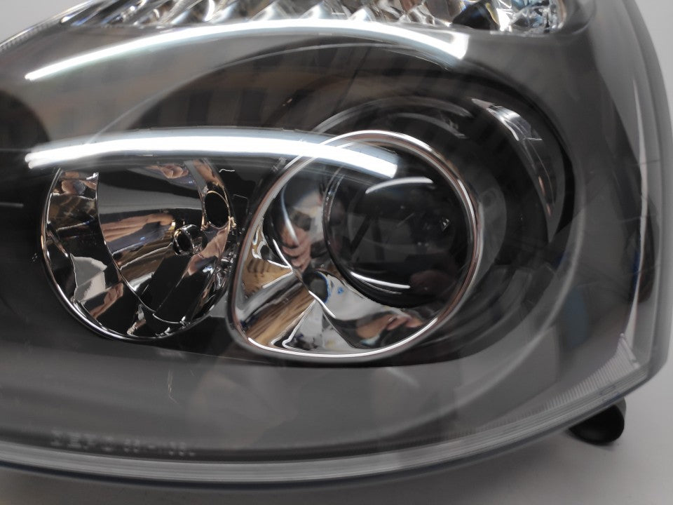 Farol Esquerdo Renault Clio II 01-08 Xenon