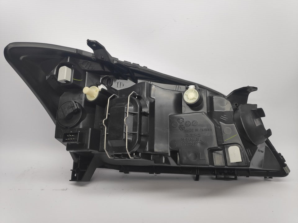 Farol Esquerdo Toyota Corolla Hatchback 3 / 5P 01-04