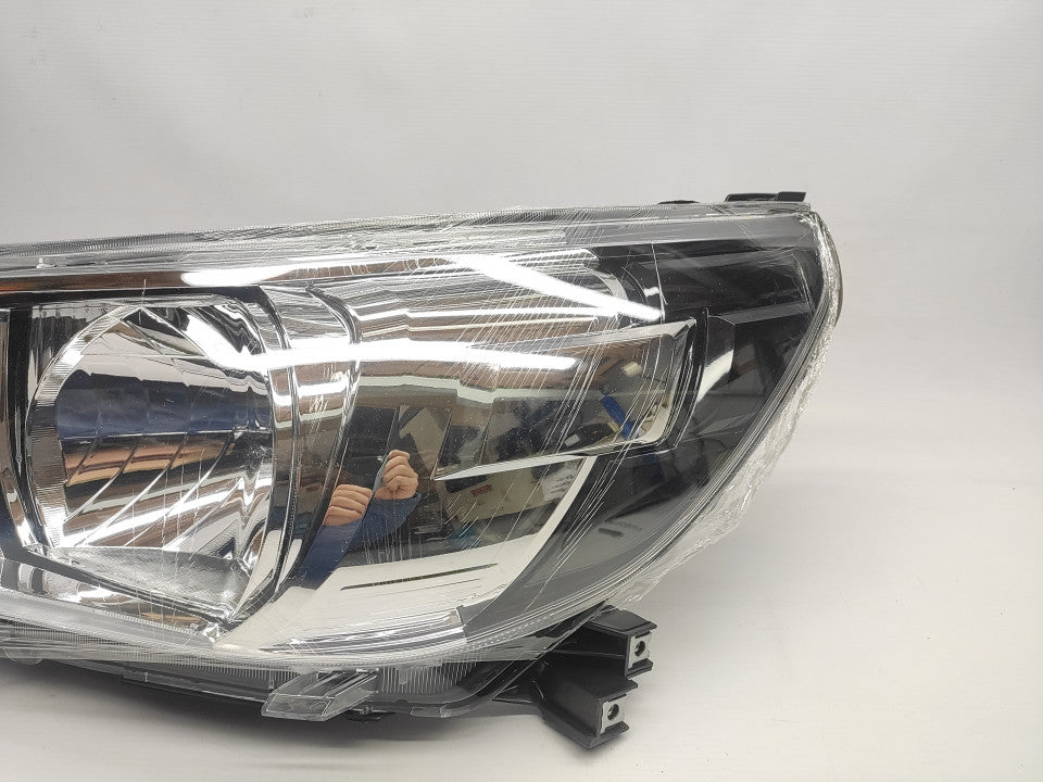 Farol Esquerdo Toyota Hilux 15-