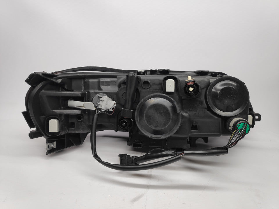 Farol Esquerdo Volvo V70 04-07