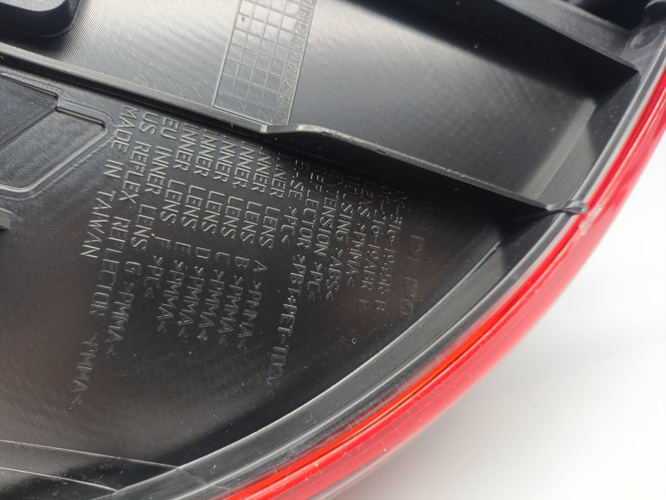 Farolim Direito Mazda 6 15-19 LED