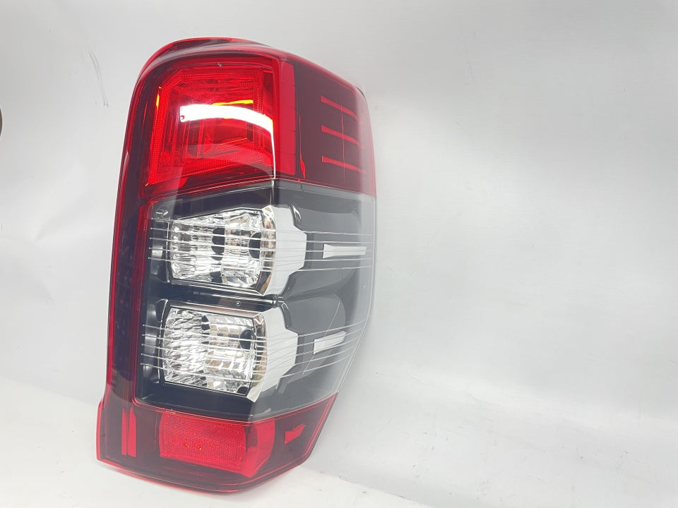 Farolim Direito Mitsubishi L200 19-24