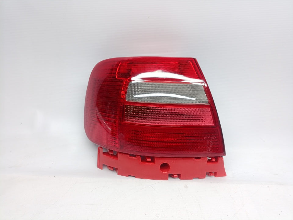 Farolim Esquerdo Audi A4 94-99 4P