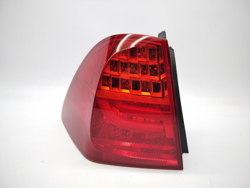 Farolim Esquerdo Bmw Serie 3 E91 Touring Led 08-11