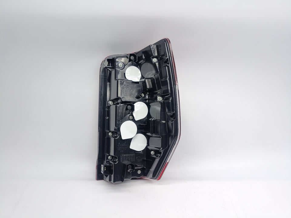 Farolim Esquerdo Led Mitsubishi L200 19-24
