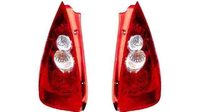 Farolim Esquerdo Mazda 5 05-08