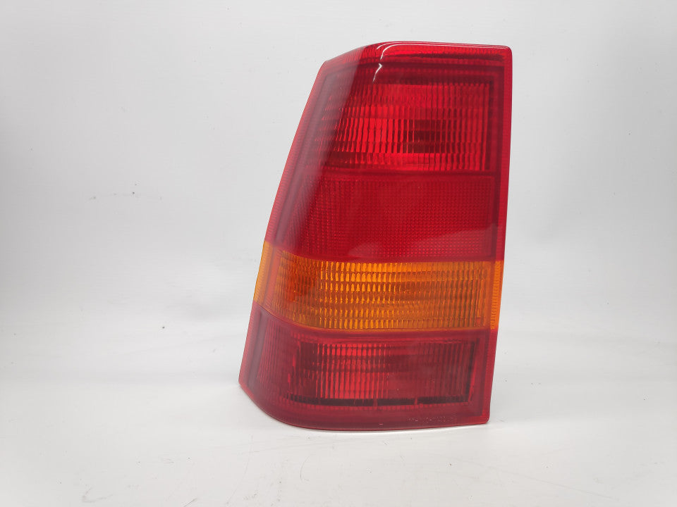 Farolim Esquerdo Opel Kadett E Cabrio / 4P 84-91