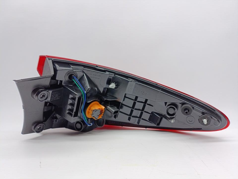 Farolim Esquerdo Renault Kadjar 15-18 LEd