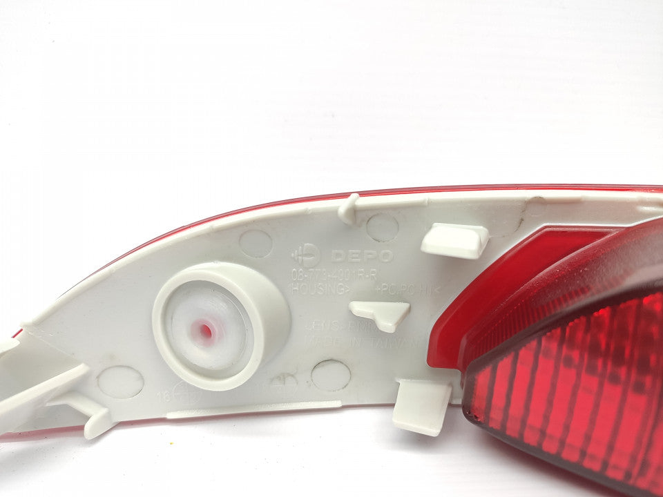 Farolim Para-Choques Tras Direito Volvo V40 12-