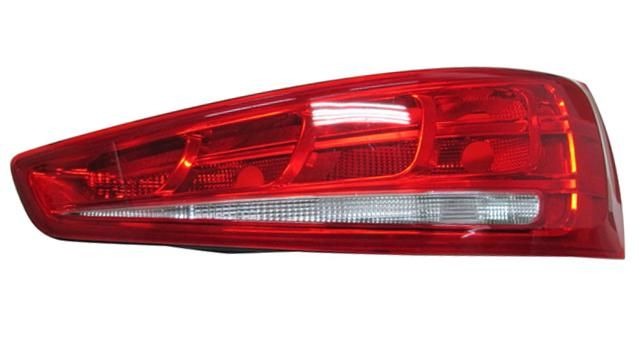 Farolim Direito Audi Q3 11-14