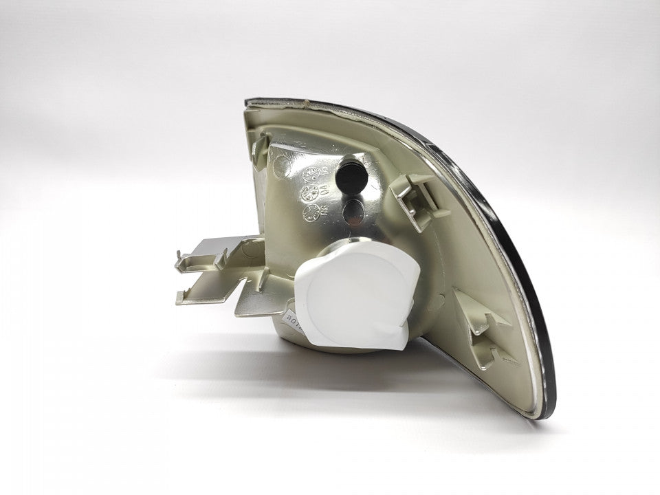 Pisca Direito Audi A4 94-99 Tipo Valeo