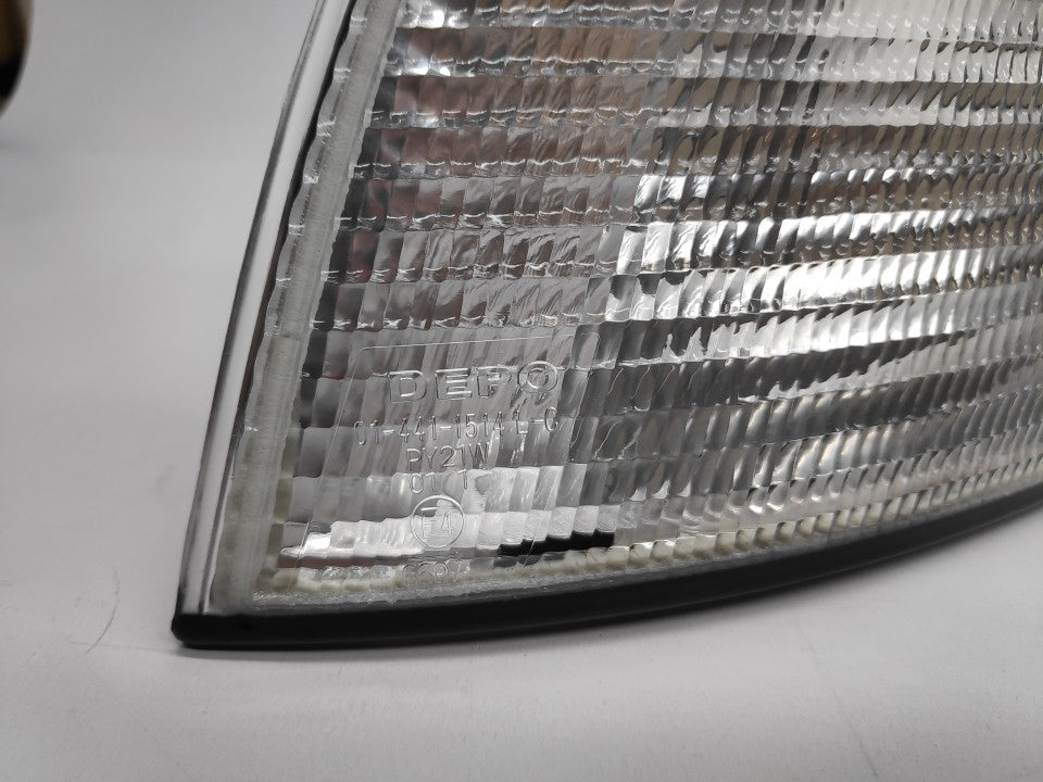 Pisca Esquerdo Audi A4 94-99 Tipo Valeo