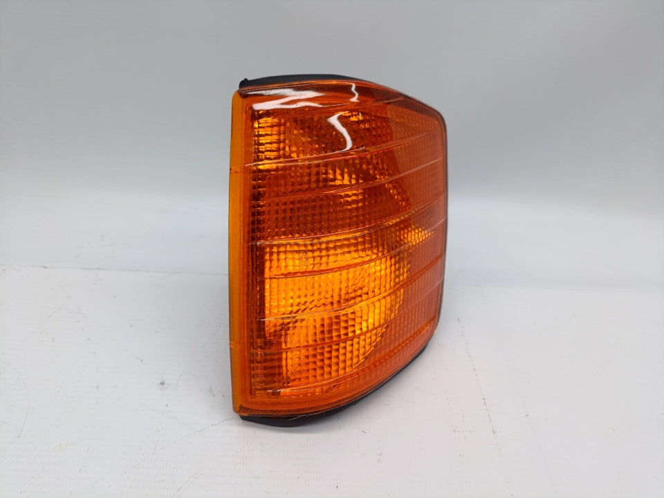 Pisca Esquerdo Mercedes W201 190D 82-93