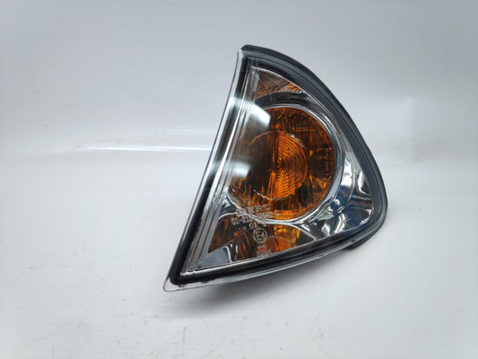 Pisca Esquerdo Toyota Avensis 00-03