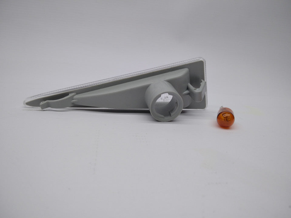 Pisca Guarda-Lamas Direito Renault 01-12